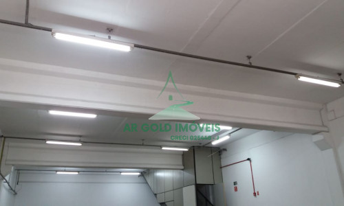 Galpão para locação em Tamboré | 1.000m² | Doca para caminhão | Excelente localização