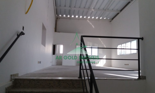 Galpão para locação em Vargem Grande Paulista | 1.000m² | Pé-direito 13,5m | Condomínio fechado