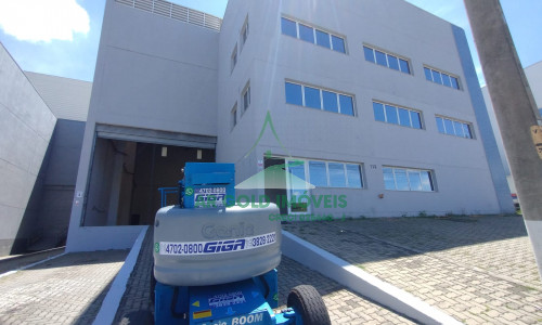 Galpão para locação em Vargem Grande Paulista | 1.000m² | Pé-direito 13,5m | Condomínio fechado