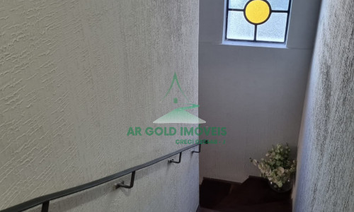 Casa à venda no Jardim Pinheiros | 207m² | 4 dormitórios (2 suítes) | 2 vagas