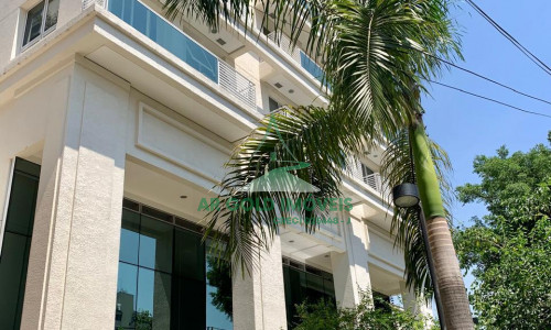 Sala comercial à venda em Pinheiros | 50m² | 1 vaga | Terraço e andar alto