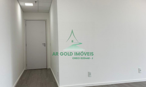 Sala comercial à venda em Pinheiros | 50m² | 1 vaga | Terraço e andar alto