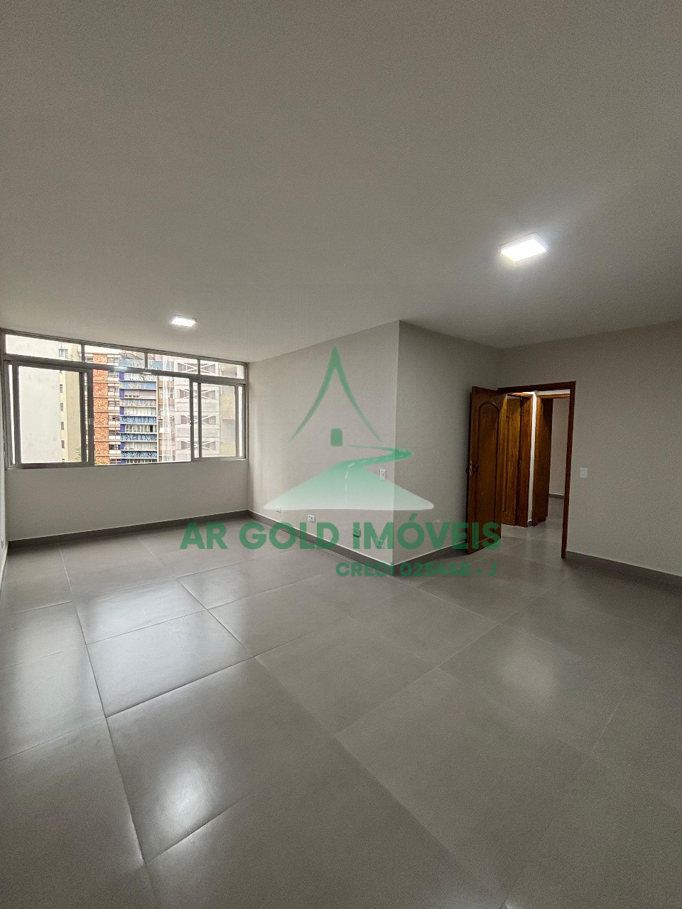 Apartamento à venda na Consolação | 81m² | 2 dorms + serviço | 1 vaga | Lazer