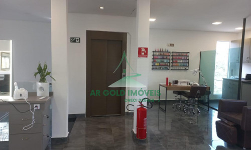 Casa comercial à venda ou locação em Perdizes | 550m² | 4 vagas | Rooftop | Piscina