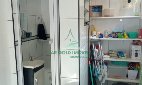 Casa à venda no Jaraguá | 3 dorms (1 suíte) | 3 andares | Churrasqueira | 1 vaga