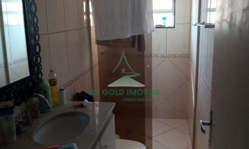 Casa à venda no Jaraguá | 3 dorms (1 suíte) | 3 andares | Churrasqueira | 1 vaga