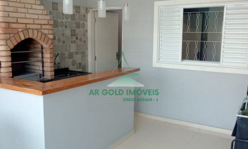 Casa à venda no Jaraguá | 3 dorms (1 suíte) | 3 andares | Churrasqueira | 1 vaga