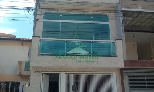 Casa à venda no Jaraguá | 3 dorms (1 suíte) | 3 andares | Churrasqueira | 1 vaga