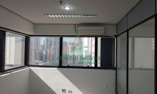 Sala comercial à venda e locação em Perdizes | 47m² | 2 banheiros | 1 vaga
