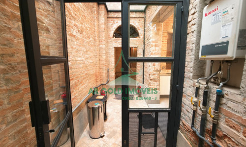 Casa para locação em Perdizes | 230m² | 2 suítes | 1 vaga | 3 pavimentos