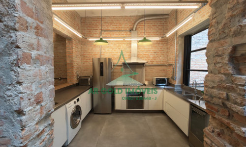 Casa para locação em Perdizes | 230m² | 2 suítes | 1 vaga | 3 pavimentos