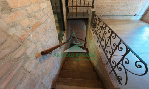Casa para locação em Perdizes | 230m² | 2 suítes | 1 vaga | 3 pavimentos