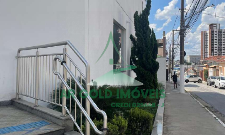 Prédio comercial no Tatuapé | 841m² | 15 vagas | Ideal para clínicas e empresas