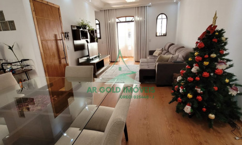 Sobrado à Venda em Piraporinha | 200m² | 3 Dorms (1 Suíte) | 3 Vagas | Planejado