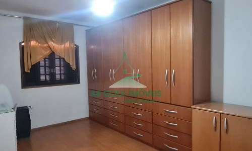 Sobrado à Venda em Piraporinha | 200m² | 3 Dorms (1 Suíte) | 3 Vagas | Planejado