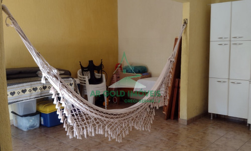 Sobrado à Venda em Itaquera | 180m² | 3 Dorms | 2 Vagas | Quintal e Churrasqueira