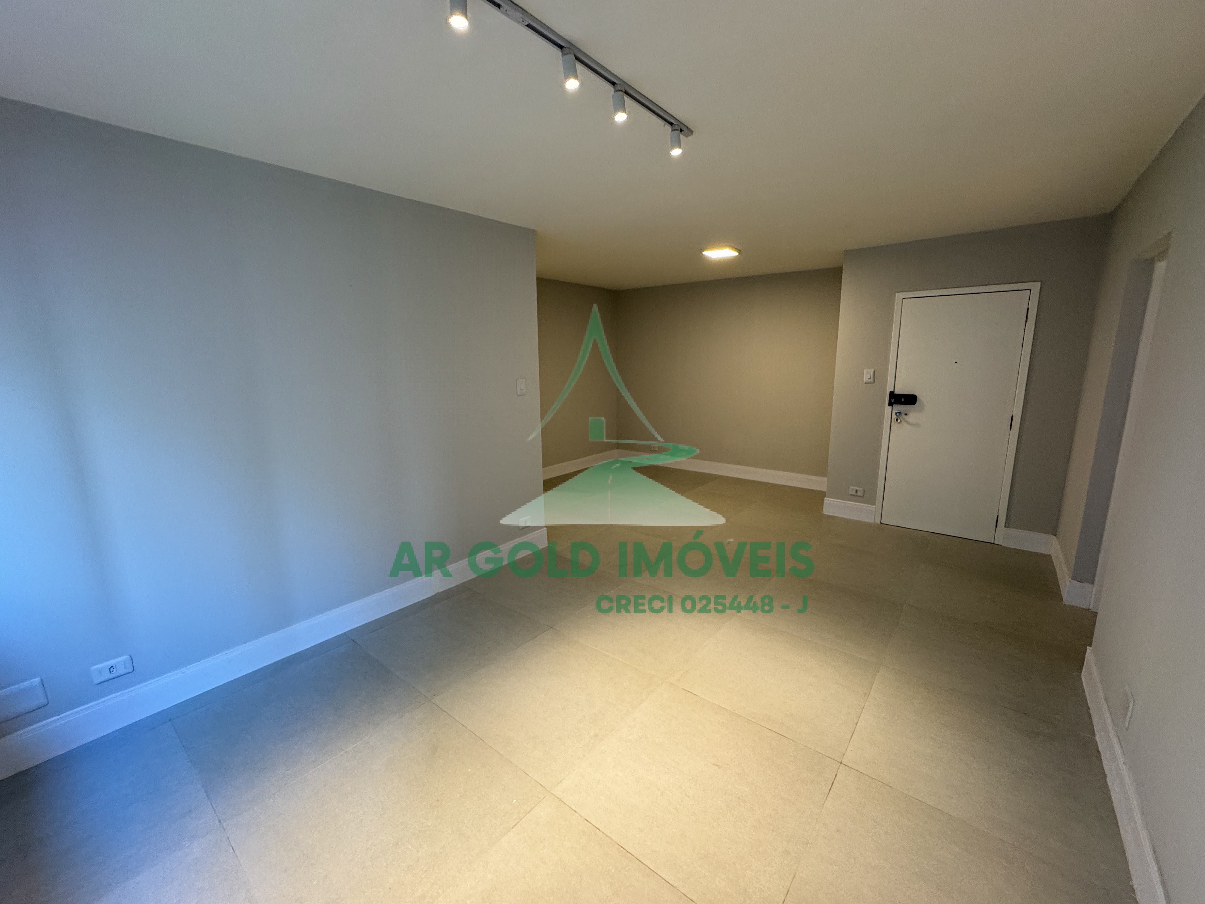 Apartamento à Venda na Consolação | 106m² | 3 Quartos | Suíte | 1 Vaga | Reformado