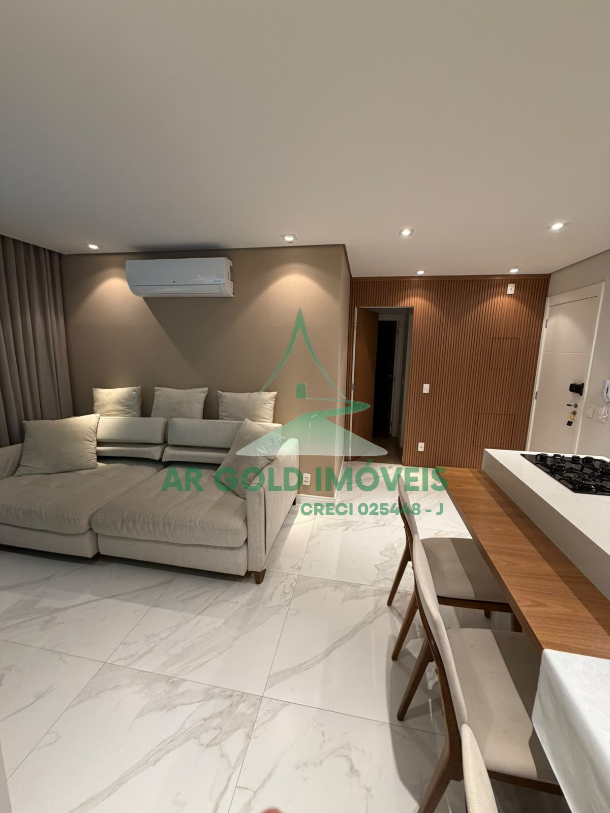 Apartamento Vila Clementino 67m² | 2 Quartos | 1 Vaga | Mobiliado | Varanda | Ar-Condicionado