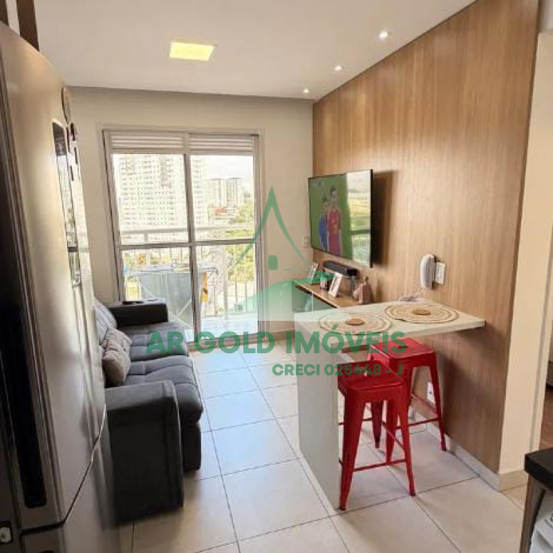 Apartamento à Venda no Socorro | 35m² | 2 Quartos | Varanda | Porteira Fechada | Andar Alto