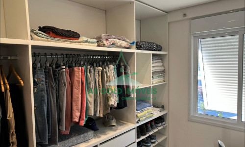 Apartamento à Venda na Enseada – Guarujá | 80 m² | 3 Dorms | 1 Suíte | 1 Vaga | Mobiliado
