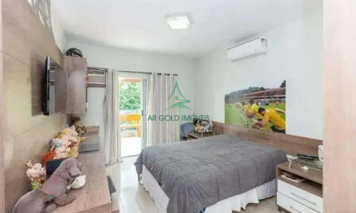 Casa à Venda na Vila Madalena | 280m² | 3 Quartos | 1 Suíte | Piscina | Churrasqueira | 5 Vagas