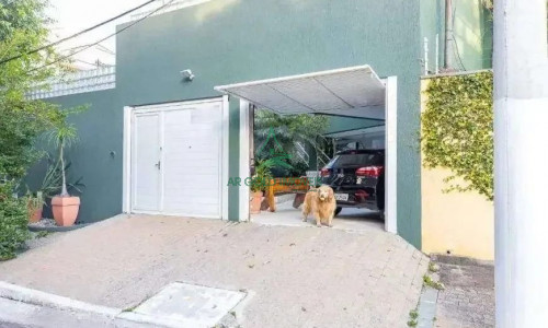 Casa à Venda na Vila Madalena | 280m² | 3 Quartos | 1 Suíte | Piscina | Churrasqueira | 5 Vagas