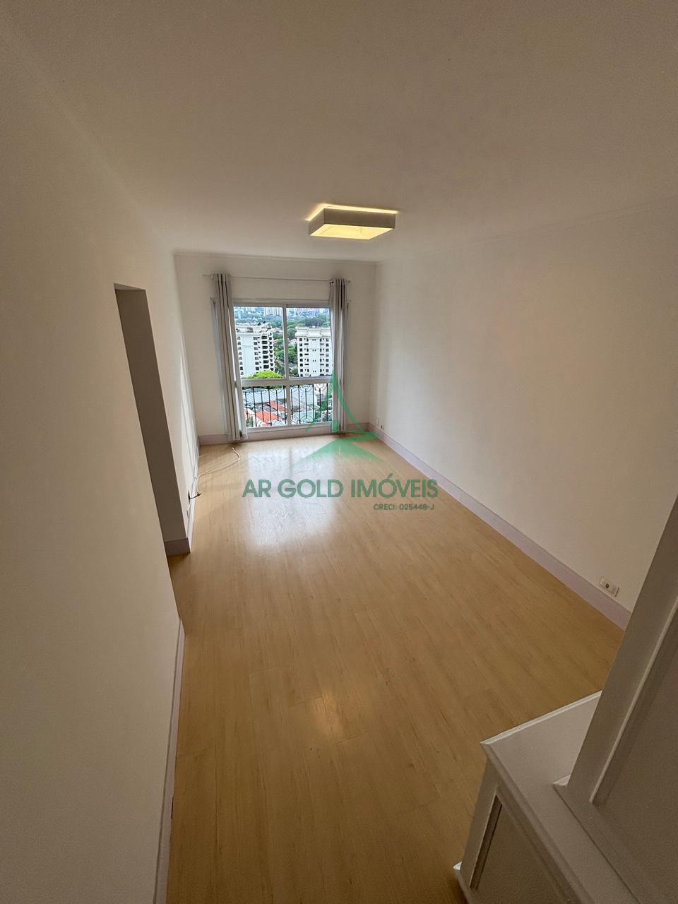 Apartamento para Locação no Alto da Lapa | 90m² | 3 Quartos | Varanda | Ouro Branco