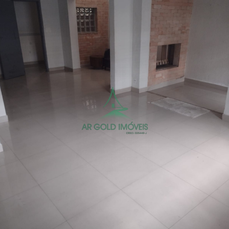 Casa à Venda no Jardim Trussardi | 220m² | 3 Quartos | 2 Suítes | Churrasqueira | 2 Vagas