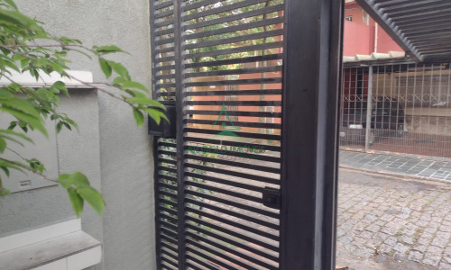 Casa à Venda no Jardim Trussardi | 220m² | 3 Quartos | 2 Suítes | Churrasqueira | 2 Vagas