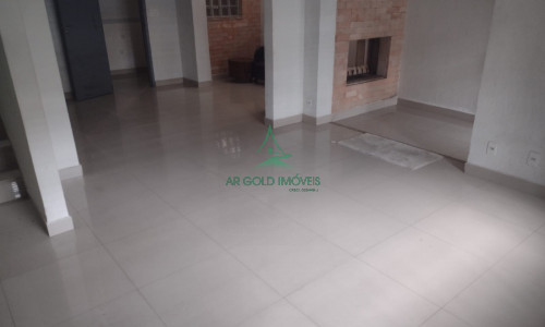 Casa à Venda no Jardim Trussardi | 220m² | 3 Quartos | 2 Suítes | Churrasqueira | 2 Vagas