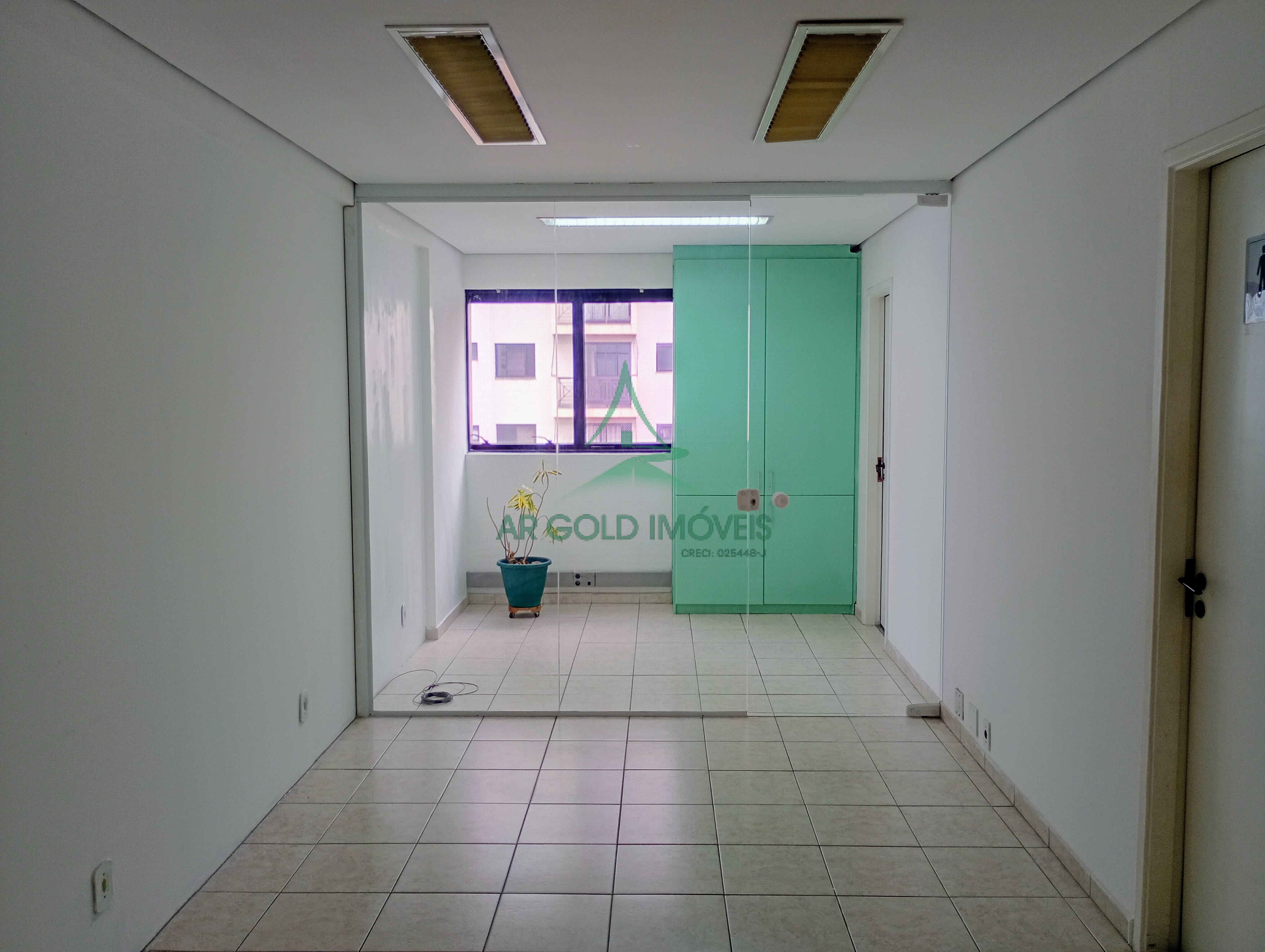 Sala Comercial à Venda ou Locação em Perdizes | 28m² | 2 Banheiros | 1 Vaga