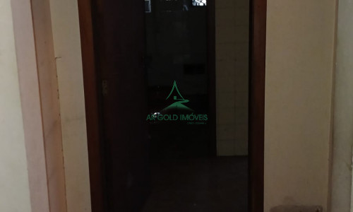 Sobrado à Venda ou Locação em Alto de Pinheiros | 360m² | Piscina | 8 Vagas | Quintal
