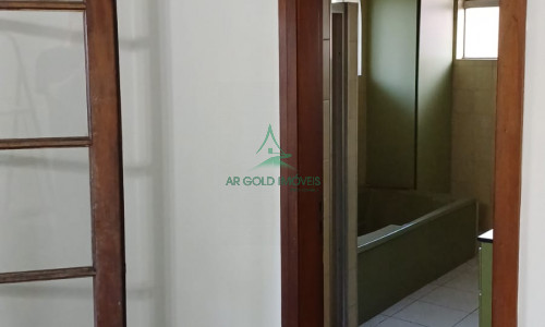 Sobrado à Venda ou Locação em Alto de Pinheiros | 360m² | Piscina | 8 Vagas | Quintal