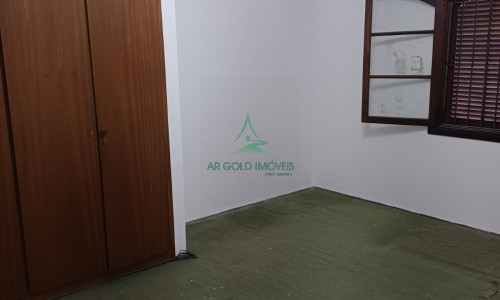 Sobrado à Venda ou Locação em Alto de Pinheiros | 360m² | Piscina | 8 Vagas | Quintal
