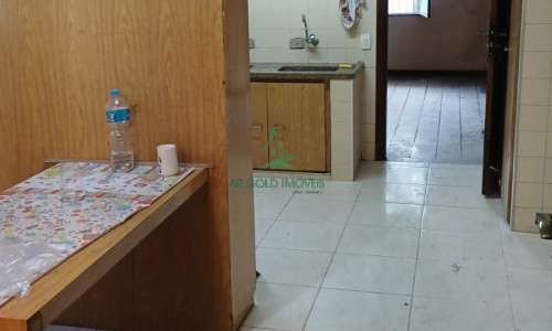 Sobrado à Venda ou Locação em Alto de Pinheiros | 360m² | Piscina | 8 Vagas | Quintal