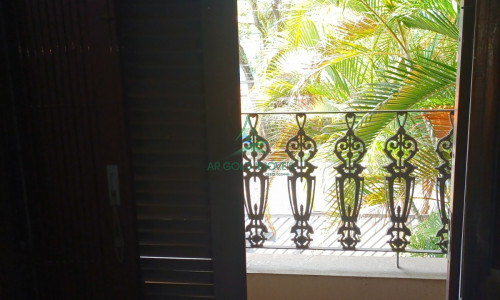 Sobrado à Venda ou Locação em Alto de Pinheiros | 360m² | Piscina | 8 Vagas | Quintal