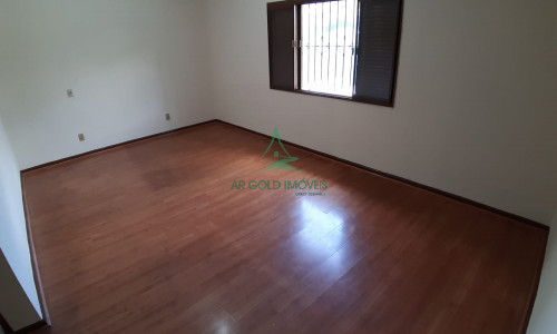Sobrado à Venda no Jardim Bonfiglioli | 280m² | 3 Quartos | 1 Suíte | 4 Vagas | Quintal