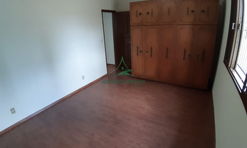 Sobrado à Venda no Jardim Bonfiglioli | 280m² | 3 Quartos | 1 Suíte | 4 Vagas | Quintal