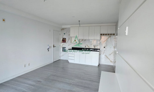 Apartamento à Venda em Pinheiros | 1 Suíte | Semi-Mobiliado | Varanda | 2 Vagas | MOOU