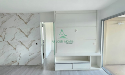 Apartamento à Venda em Pinheiros | 1 Suíte | Semi-Mobiliado | Varanda | 2 Vagas | MOOU
