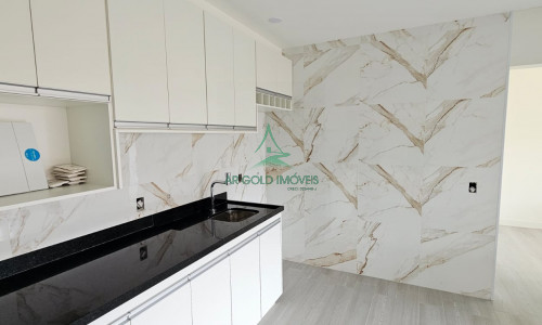 Apartamento à Venda em Pinheiros | 1 Suíte | Semi-Mobiliado | Varanda | 2 Vagas | MOOU