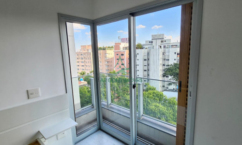Apartamento à Venda em Pinheiros | 1 Suíte | Semi-Mobiliado | Varanda | 2 Vagas | MOOU