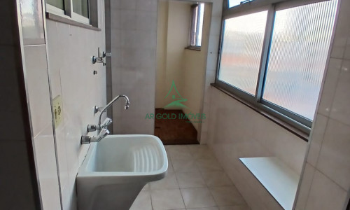 Apartamento à Venda na Lapa | 85m² | 2 Quartos | 2 Banheiros | Amplo | Ótima Localização