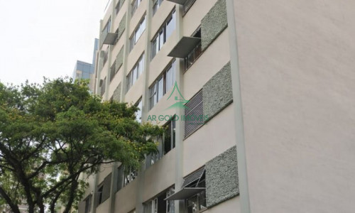 Apartamento à Venda em Pinheiros | 70m² | 2 Quartos | Reformado | 1 Vaga | Condomínio Léo