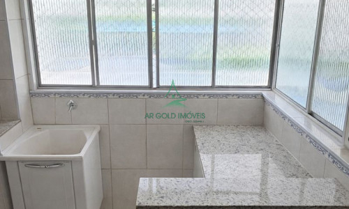Apartamento à Venda em Pinheiros | 70m² | 2 Quartos | Reformado | 1 Vaga | Condomínio Léo