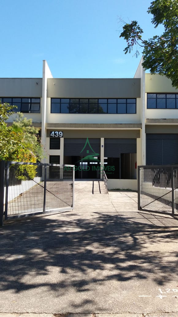 Armazém para Locação em Tamboré | 1.000m² | Doca | Entrada para Caminhão | 9m de Pé-Direito