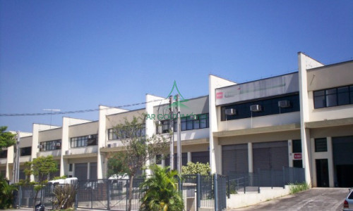 Armazém para Locação em Tamboré | 1.000m² | Doca | Entrada para Caminhão | 9m de Pé-Direito
