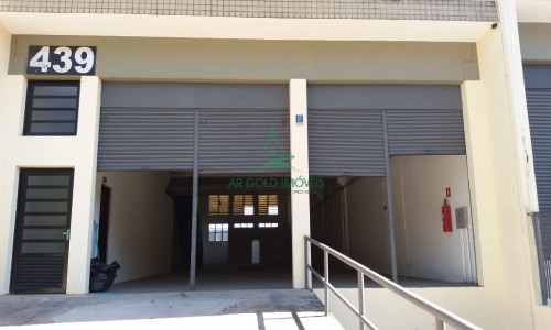 Armazém para Locação em Tamboré | 1.000m² | Doca | Entrada para Caminhão | 9m de Pé-Direito