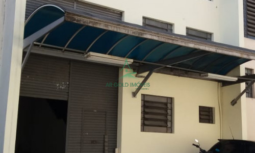 Armazém para Locação em Tamboré | 950m² | Doca | Entrada para Caminhão | 10m de Pé-Direito