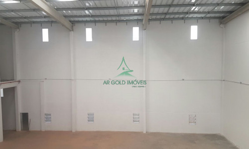 Galpão à Venda ou Locação em Vargem Grande Paulista | 1.000m² | 2 Docas | 13,5m | Raposo Tavares